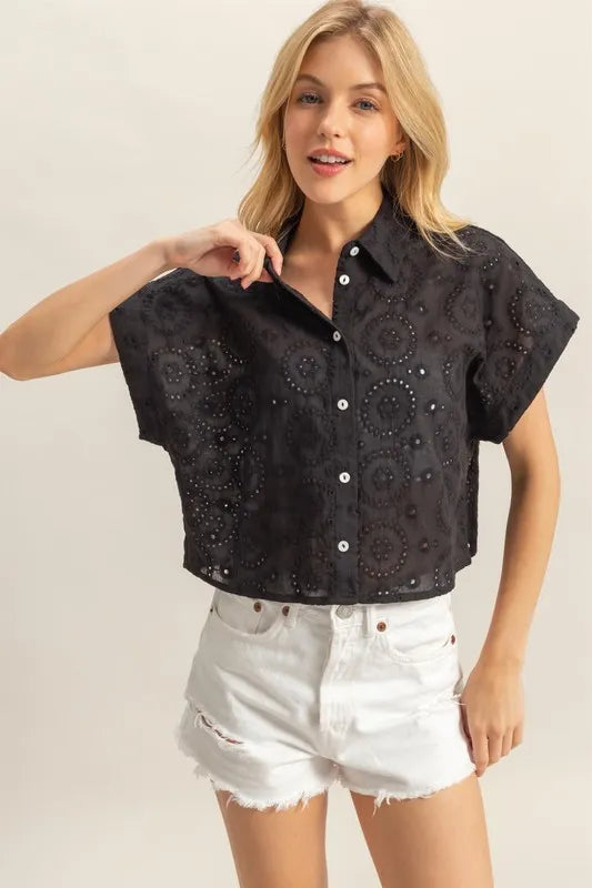 Lightweight Eyelet Button Down Short Sleeve Shirt