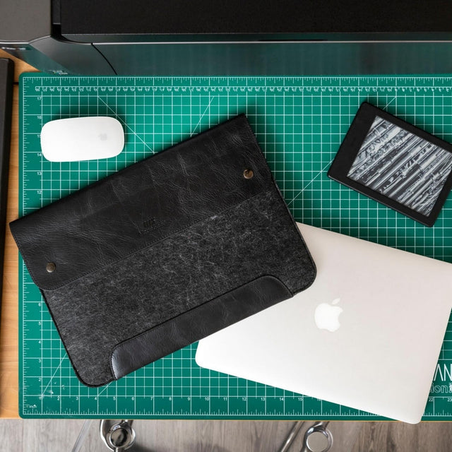 Leather and Fleece Sleeve Bag for MacBook Pro