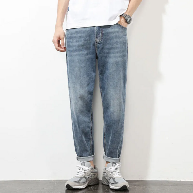 Basic Straight Jeans