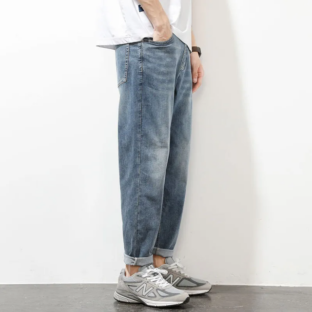 Basic Straight Jeans