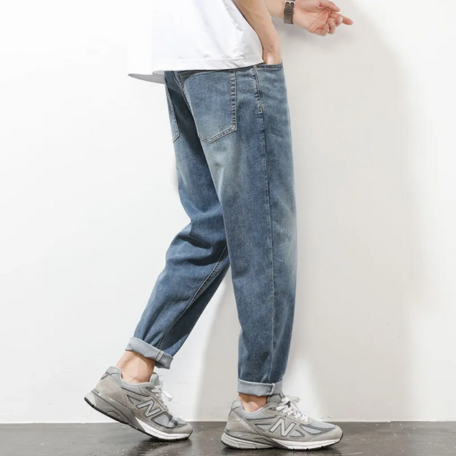 Basic Straight Jeans