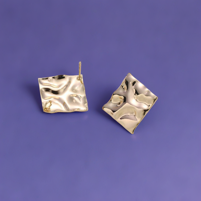 Golden Wavy Square Earrings