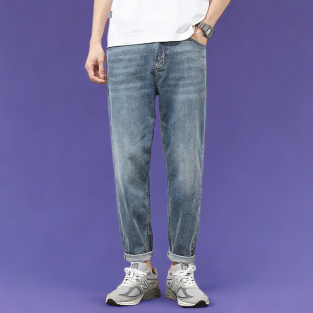 Basic Straight Jeans